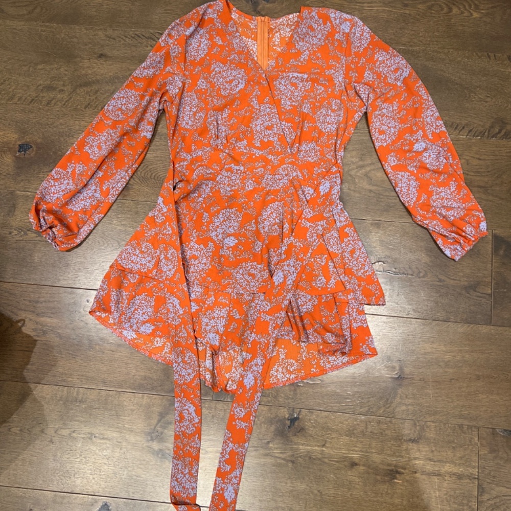 Spring dress - Picture 2 of 2